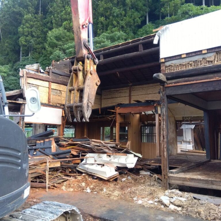 解体現場の様子